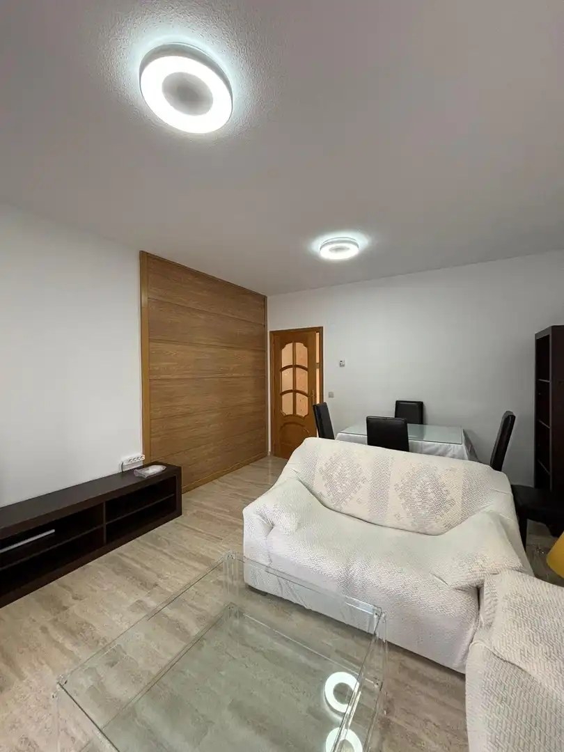 Wohnzimmer von Wohnung zur Miete in Valdepeñas
