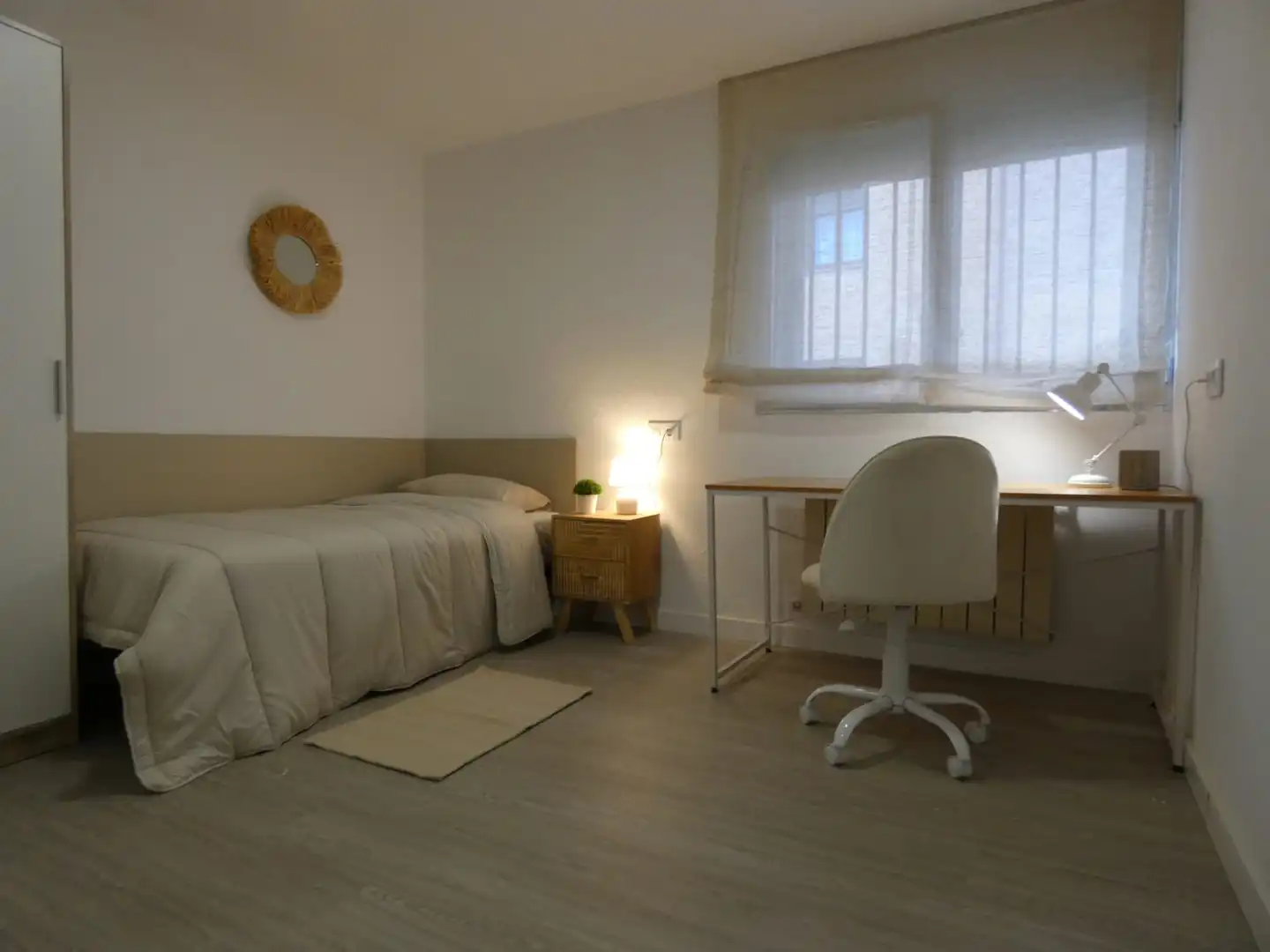 Habitación de Piso para compartir en Ávila con Calefacción, Amueblado y Horno