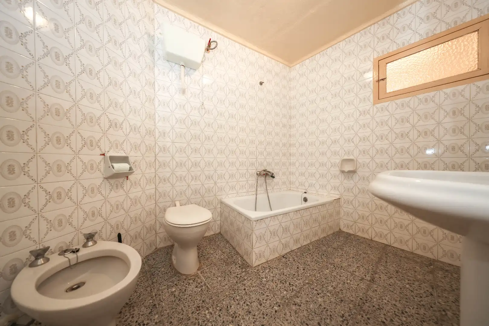 Bany de Casa o xalet en venda en Tolox