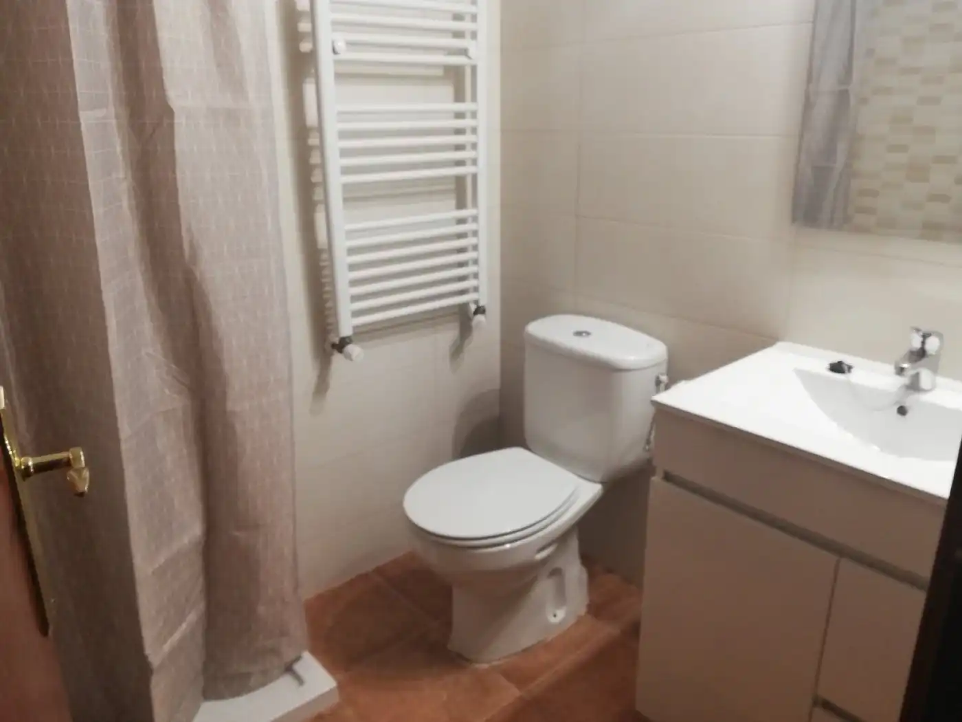 Bathroom of Flat for share in Alcoy / Alcoi  with Heating, Furnished and Balcony