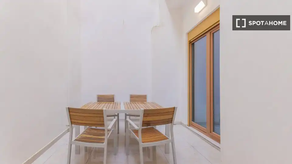 Terraza de Piso de alquiler en Valencia con Aire acondicionado, Calefacción y Amueblado