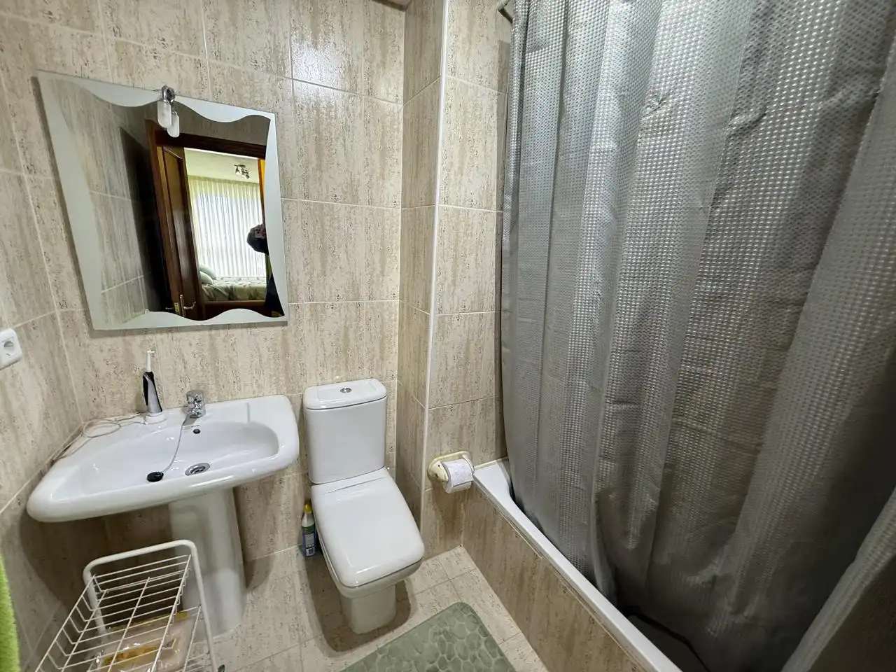 Baño de Piso en venta en Castro-Urdiales con Calefacción, Parquet y Terraza