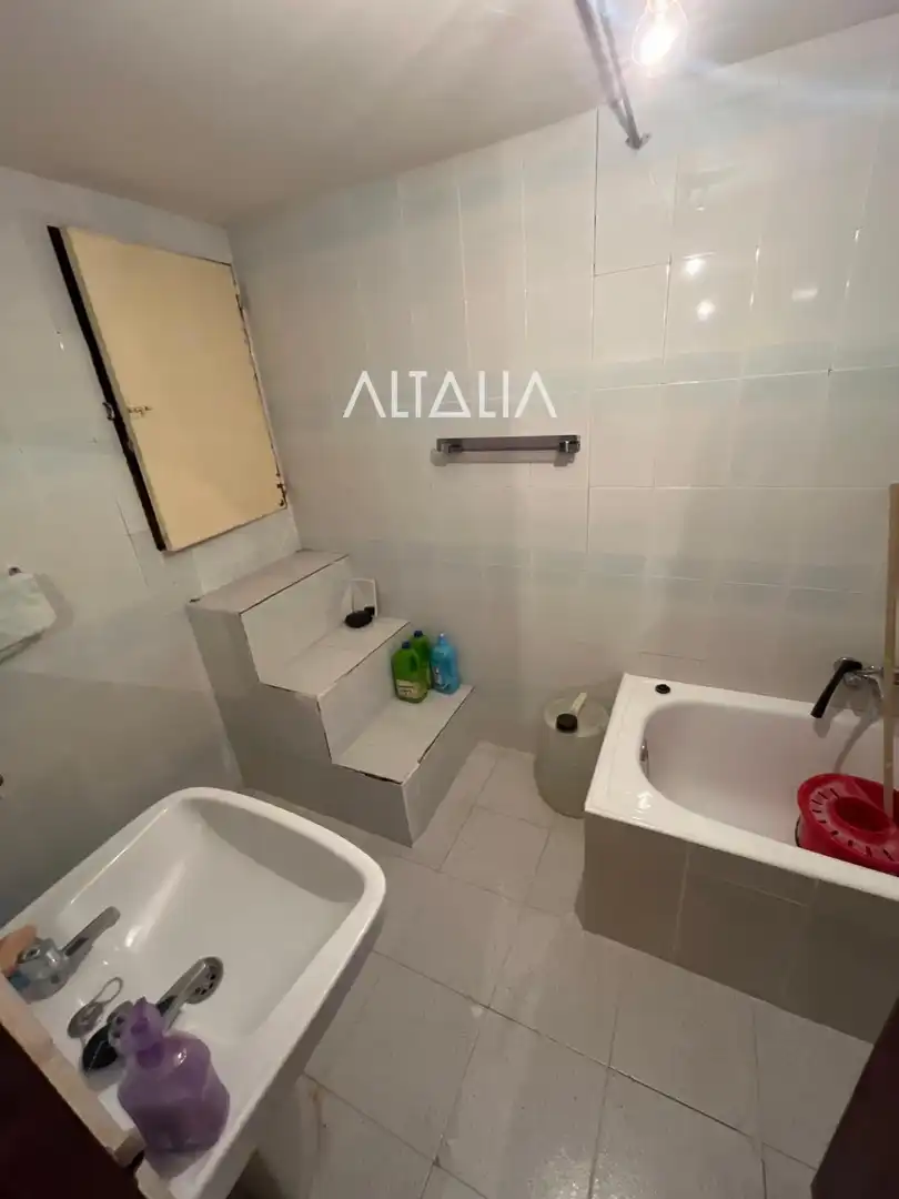 Bathroom of Houses for sale in Torrubia del Castillo