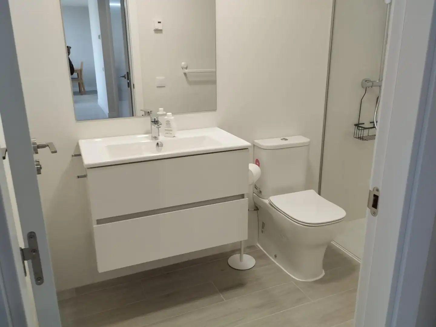Baño de Piso en venta en Ciudad de la Comunicación - Arco Ladrillo