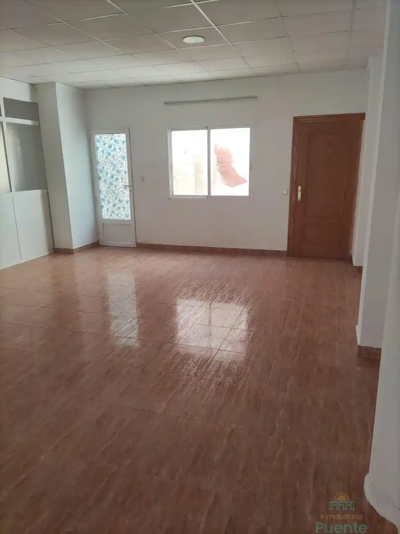 Local comercial de lloguer a Totana, imagen 2