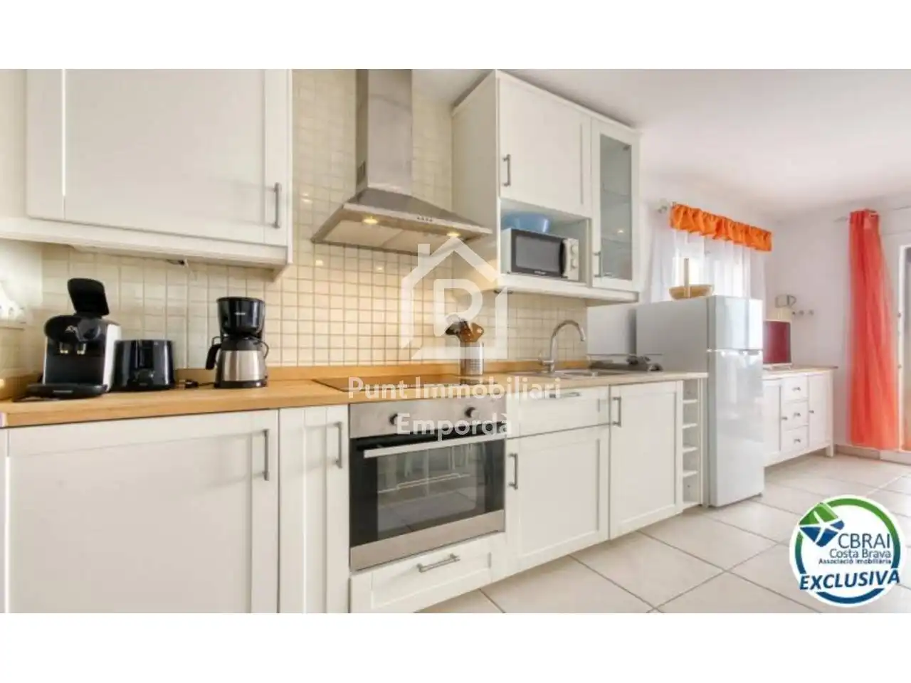 Cuina de Apartament en venda en Roses amb Aire condicionat, Calefacció i Terrassa