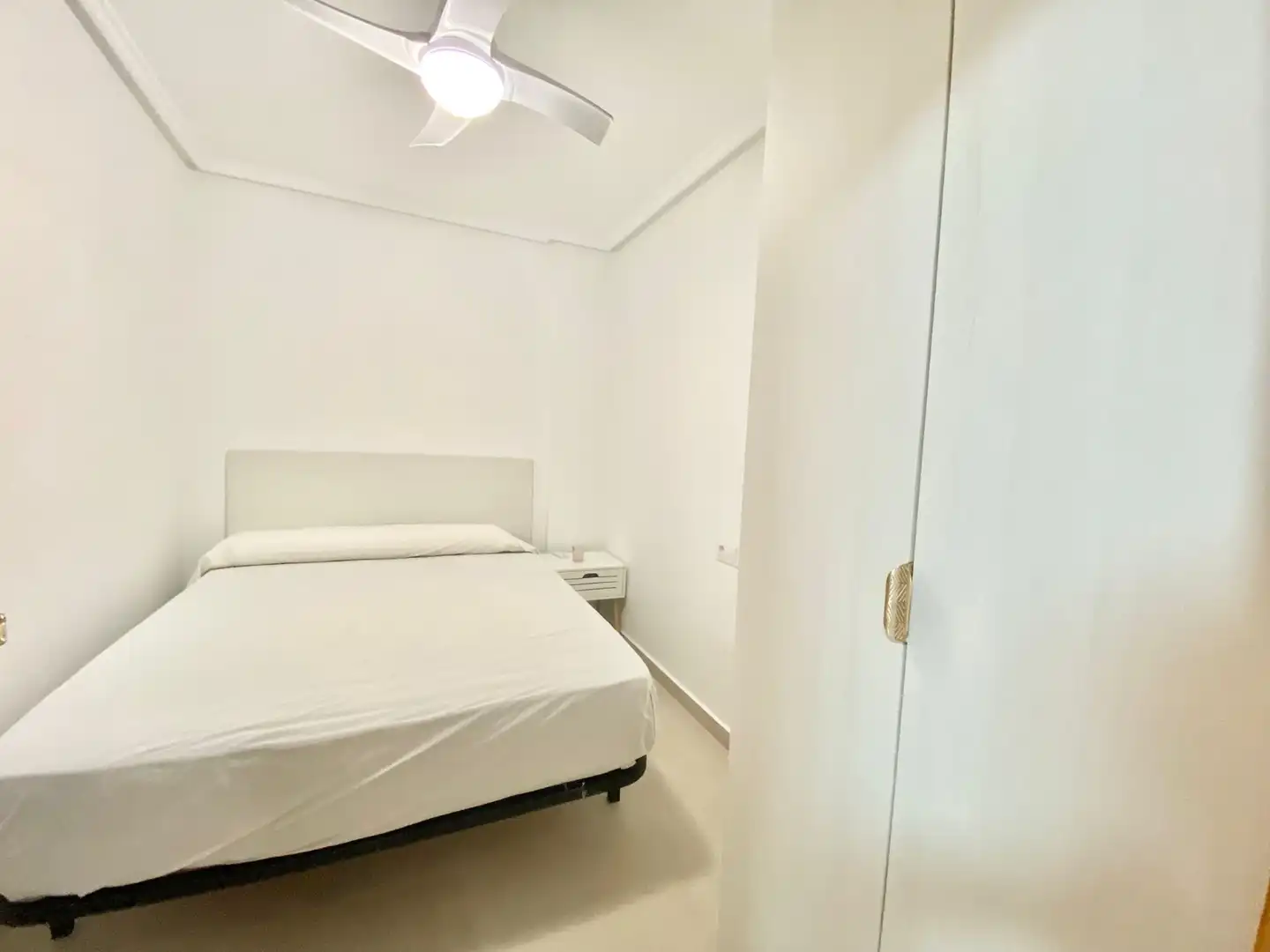 Bedroom of Apartments for rent in Guardamar del Segura  with Heating, Furnished and Washing machine
