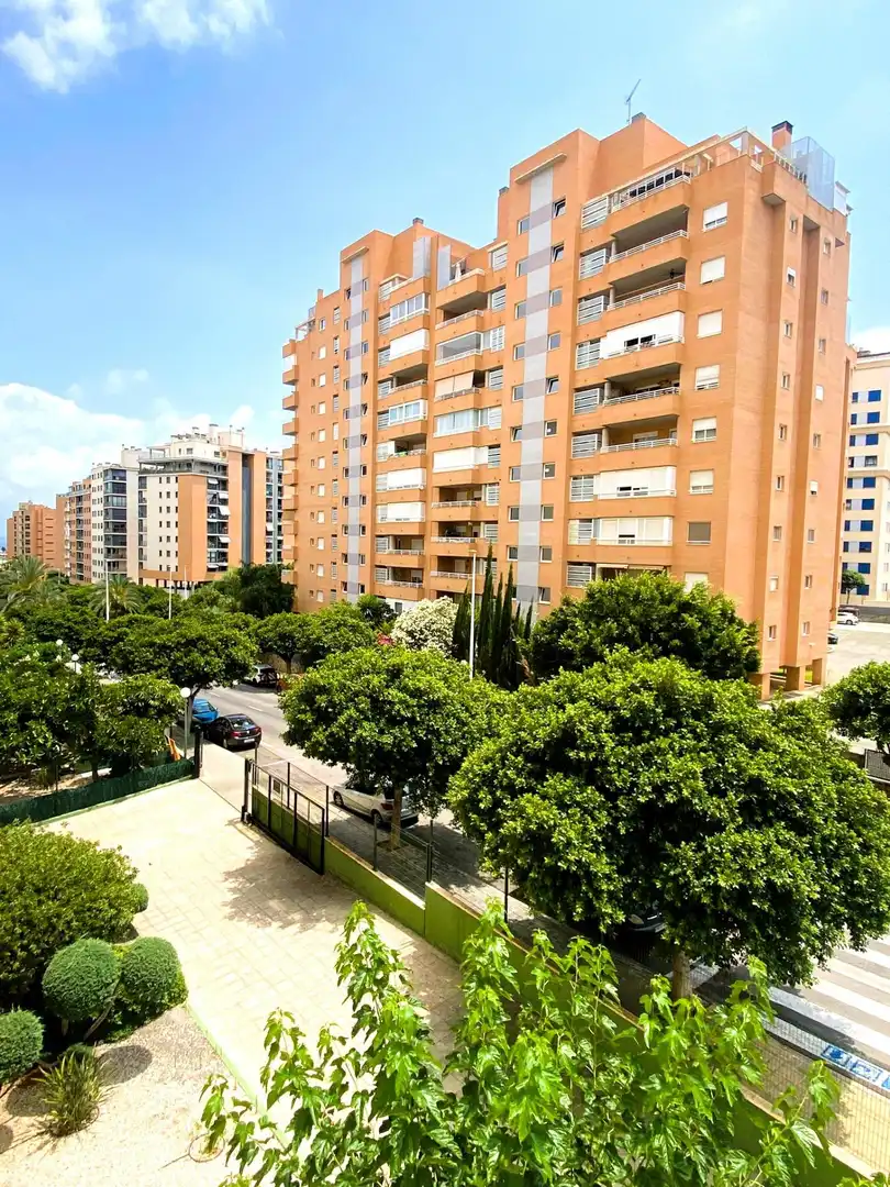 Vista exterior de Casa o xalet en venda en Villajoyosa / La Vila Joiosa