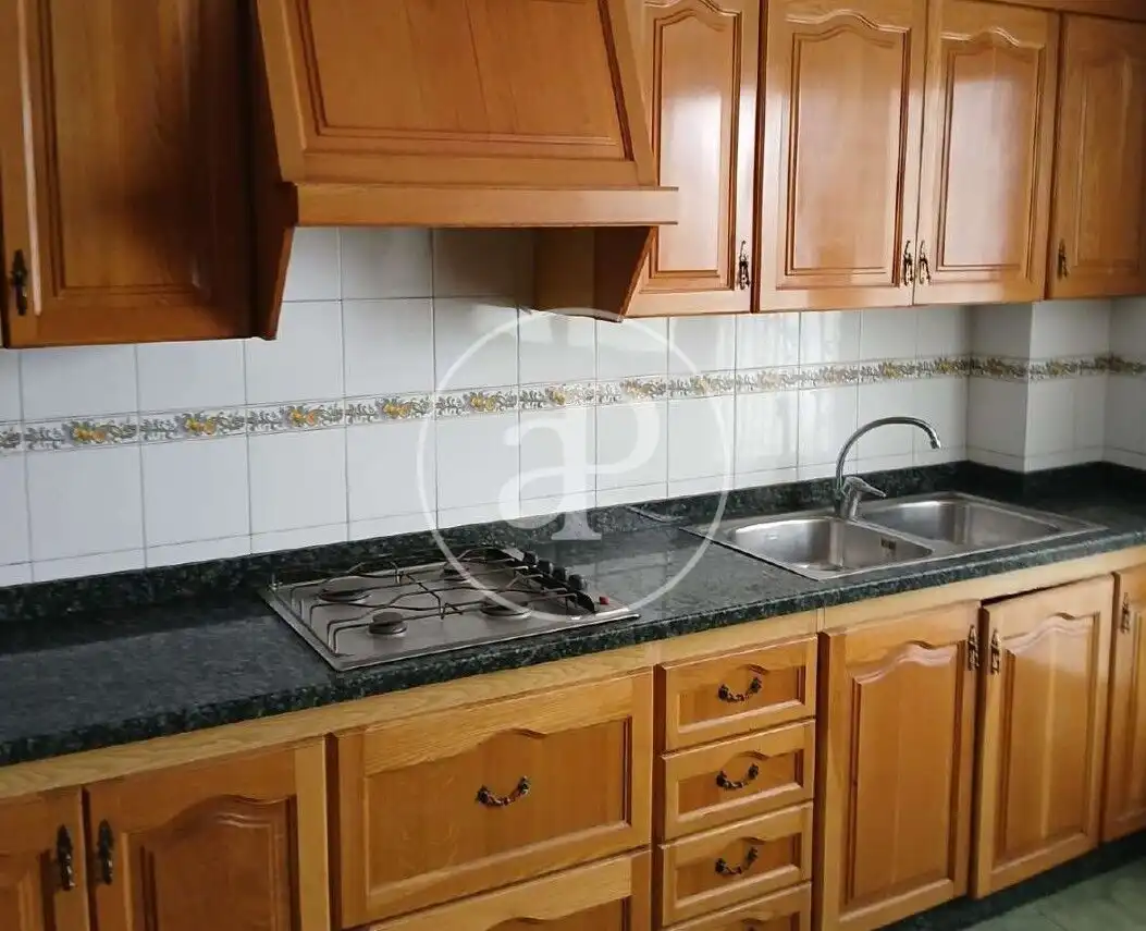 Küche von Einfamilien-Reihenhaus zum Verkauf in Castellón de la Plana / Castelló de la Plana mit Heizung, Terrasse und Abstellraum