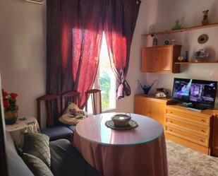 Sala d'estar de Pis de lloguer en Baza amb Moblat
