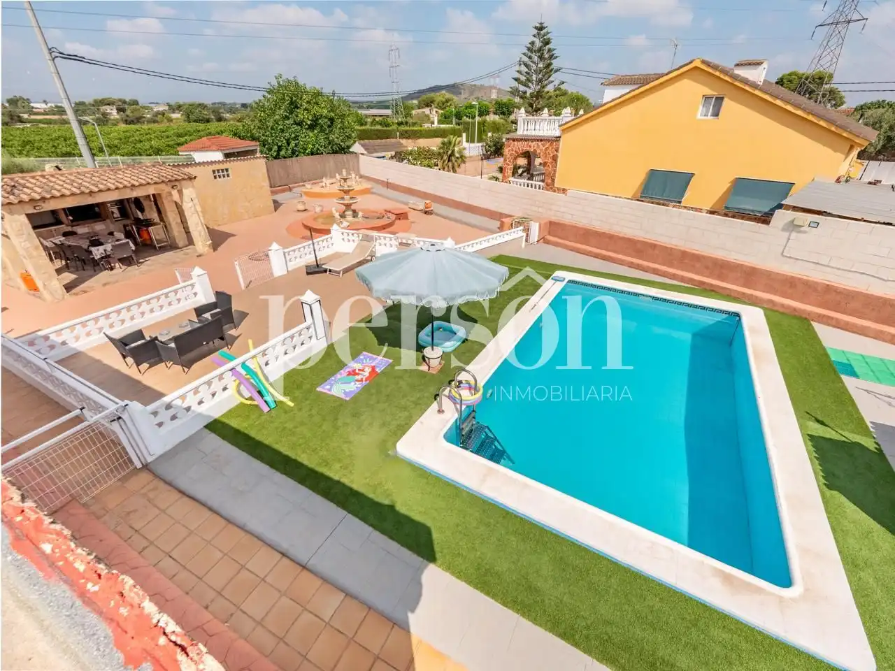 Piscina de Casa o xalet en venda en Manises amb Aire condicionat, Jardí privat i Terrassa