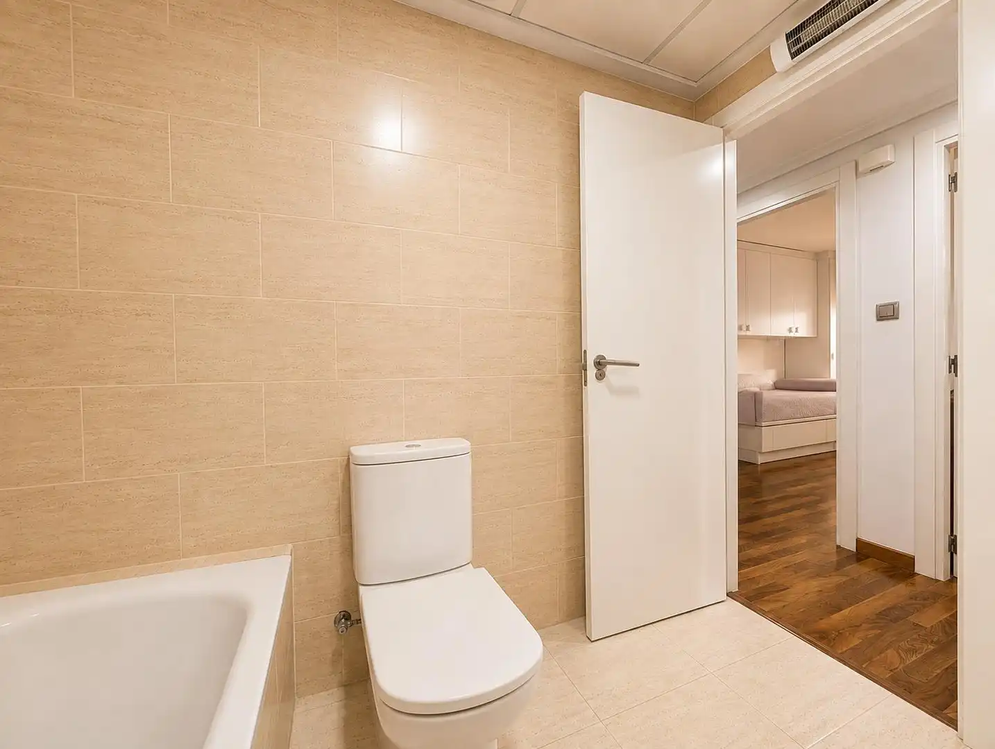 Badezimmer von Wohnung zum Verkauf in Elche / Elx mit Klimaanlage, Terrasse und Balkon
