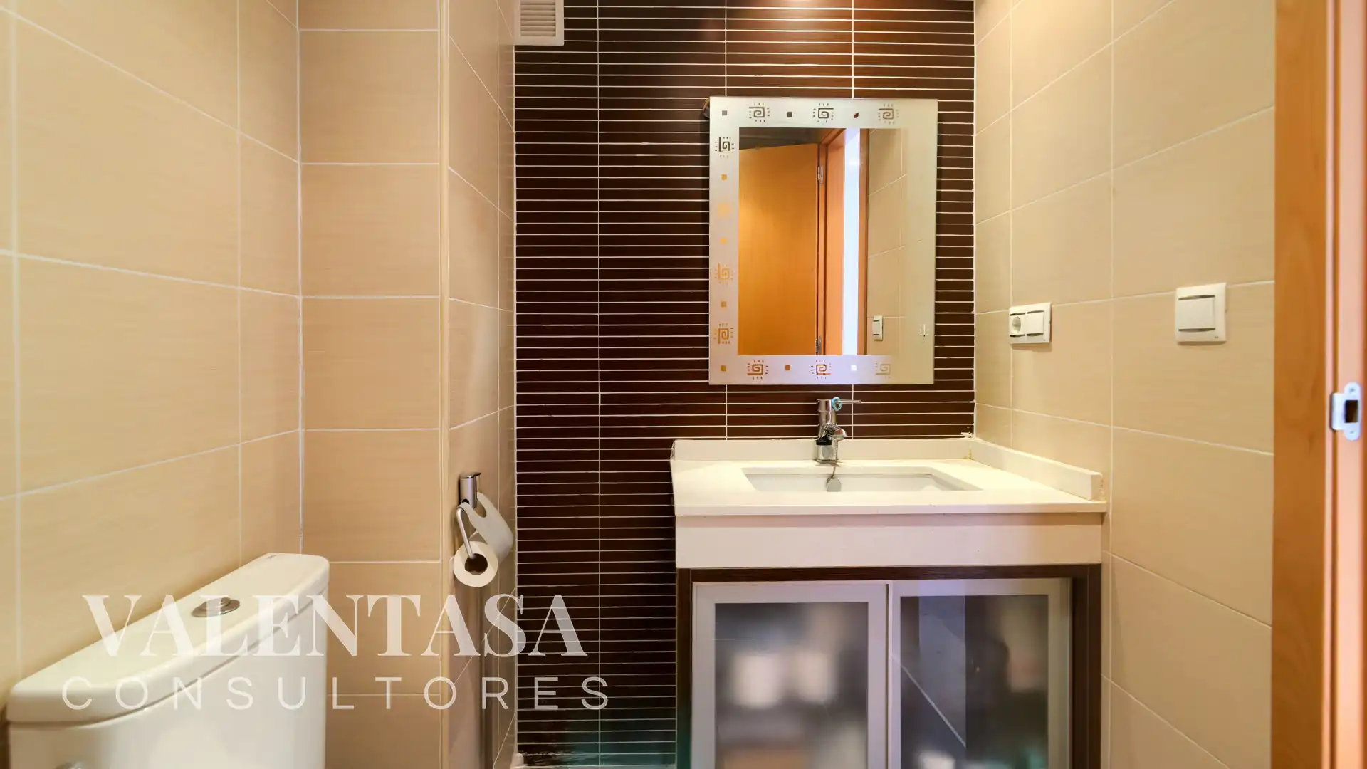 Baño de Piso en venta en La Pobla de Farnals con Aire acondicionado, Jardín privado y Terraza