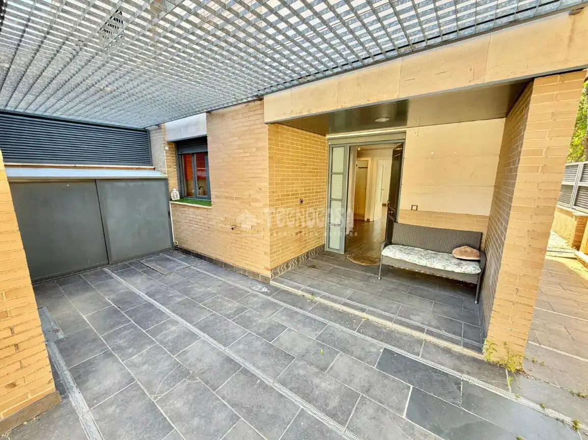 Vista exterior de Casa adosada en venta en Valdemoro con Aire acondicionado, Jardín privado y Terraza