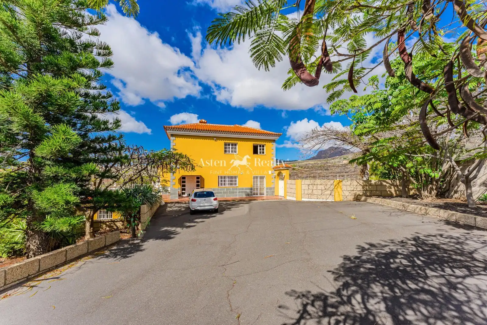 Vista exterior de Casa o chalet en venta en San Miguel de Abona con Aire acondicionado, Calefacción y Jardín privado