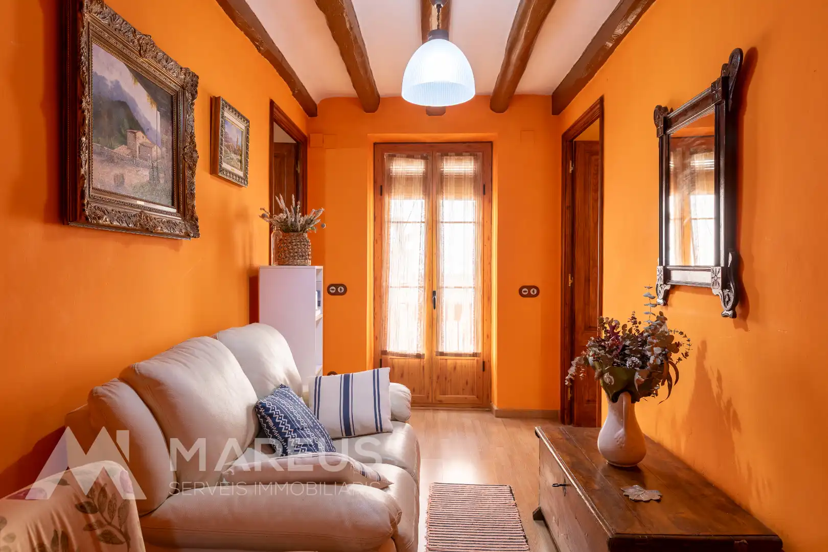Sala de estar de Casa adosada en venta en Torrelavit con Calefacción