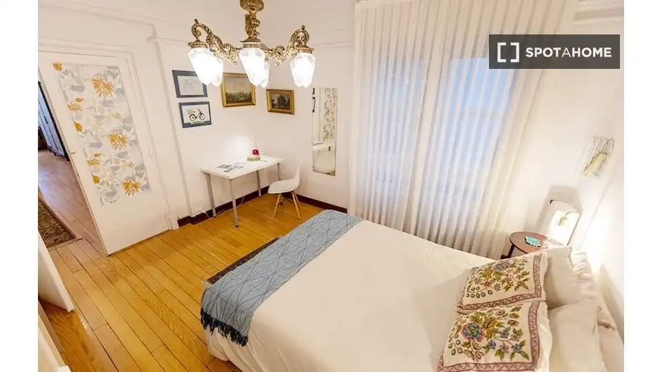 Room in Zona Indautxu