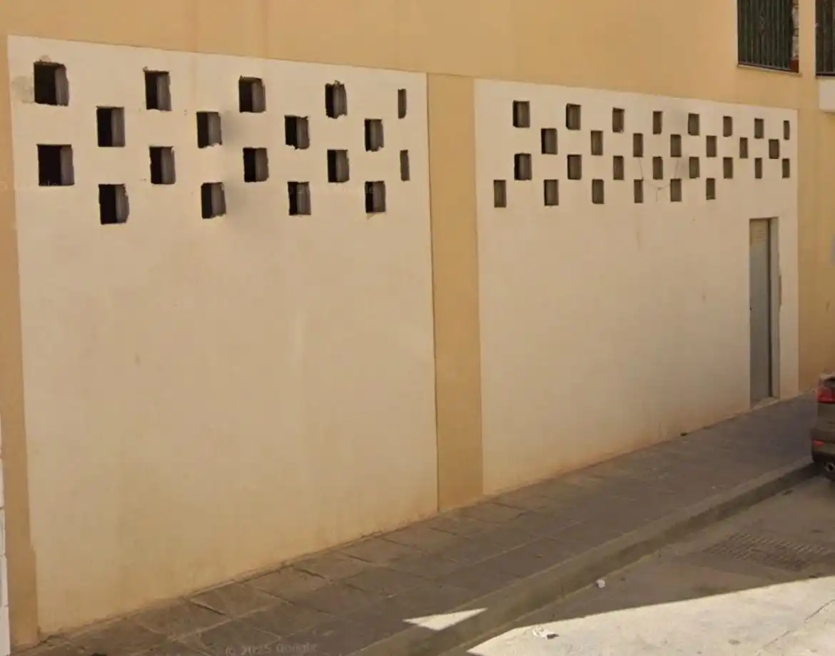 Local comercial en venda a Calle Pintor Navarrete Camacho 4, imagen 2