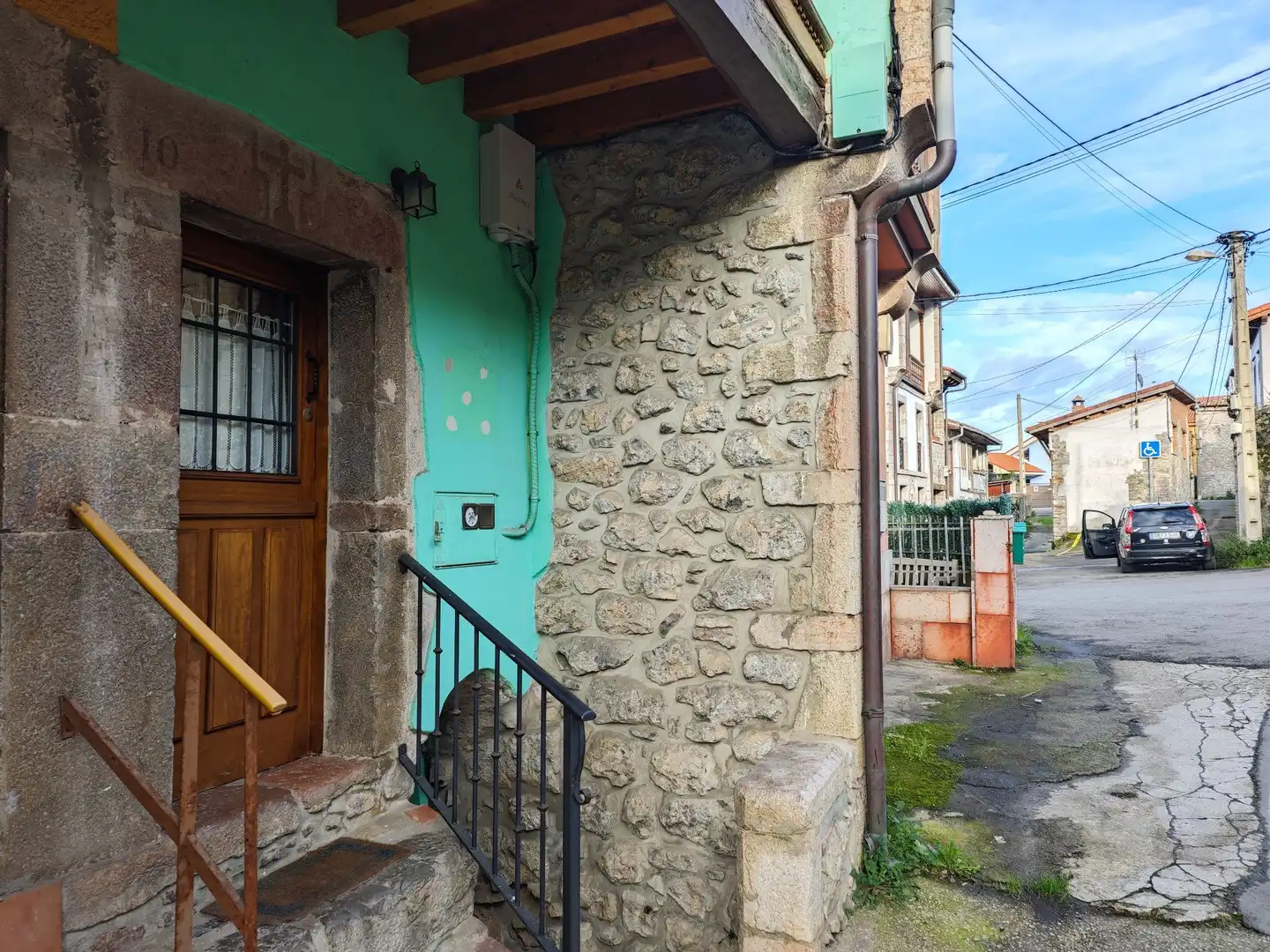 Vista exterior de Casa o xalet en venda en Llanes amb Calefacció i Moblat