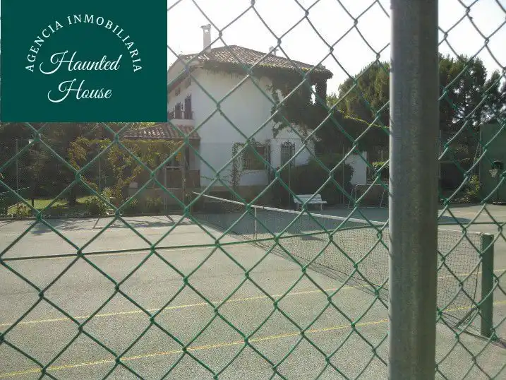 Vista exterior de Casa o xalet en venda en Albacete amb Terrassa