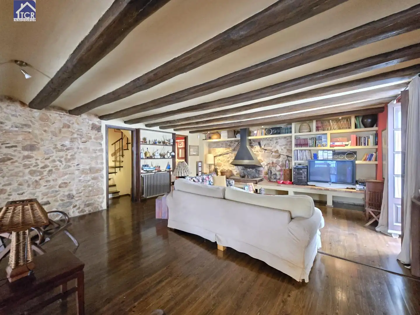 Sala d'estar de Casa o xalet en venda en Sant Feliu de Guíxols amb Calefacció, Jardí privat i Terrassa