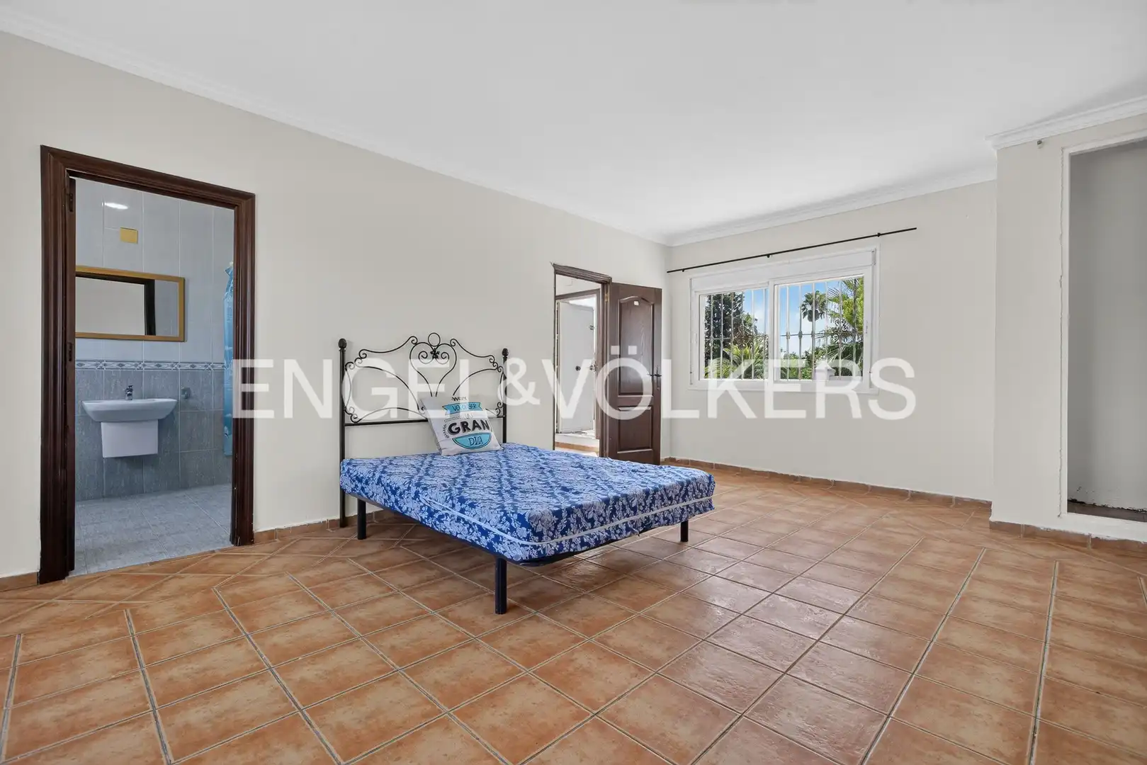 Habitación de Casa o chalet en venta en Carmona con Aire acondicionado, Calefacción y Jardín privado