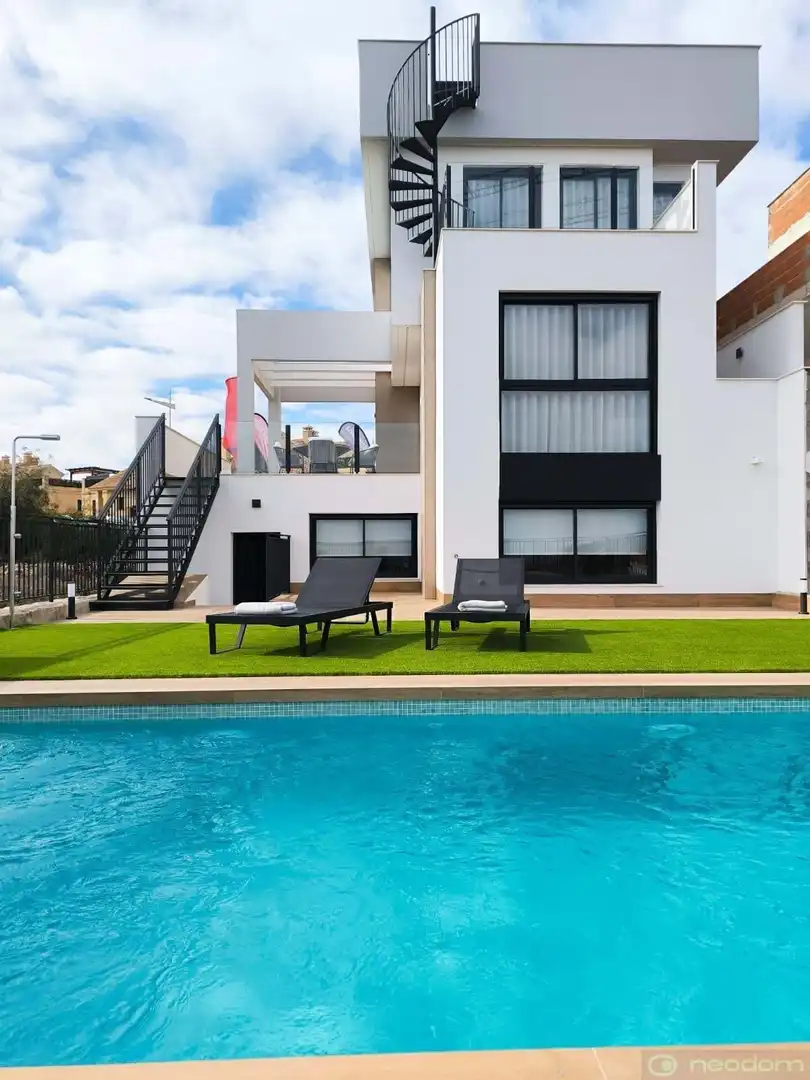 Casa en venta en Algorfa