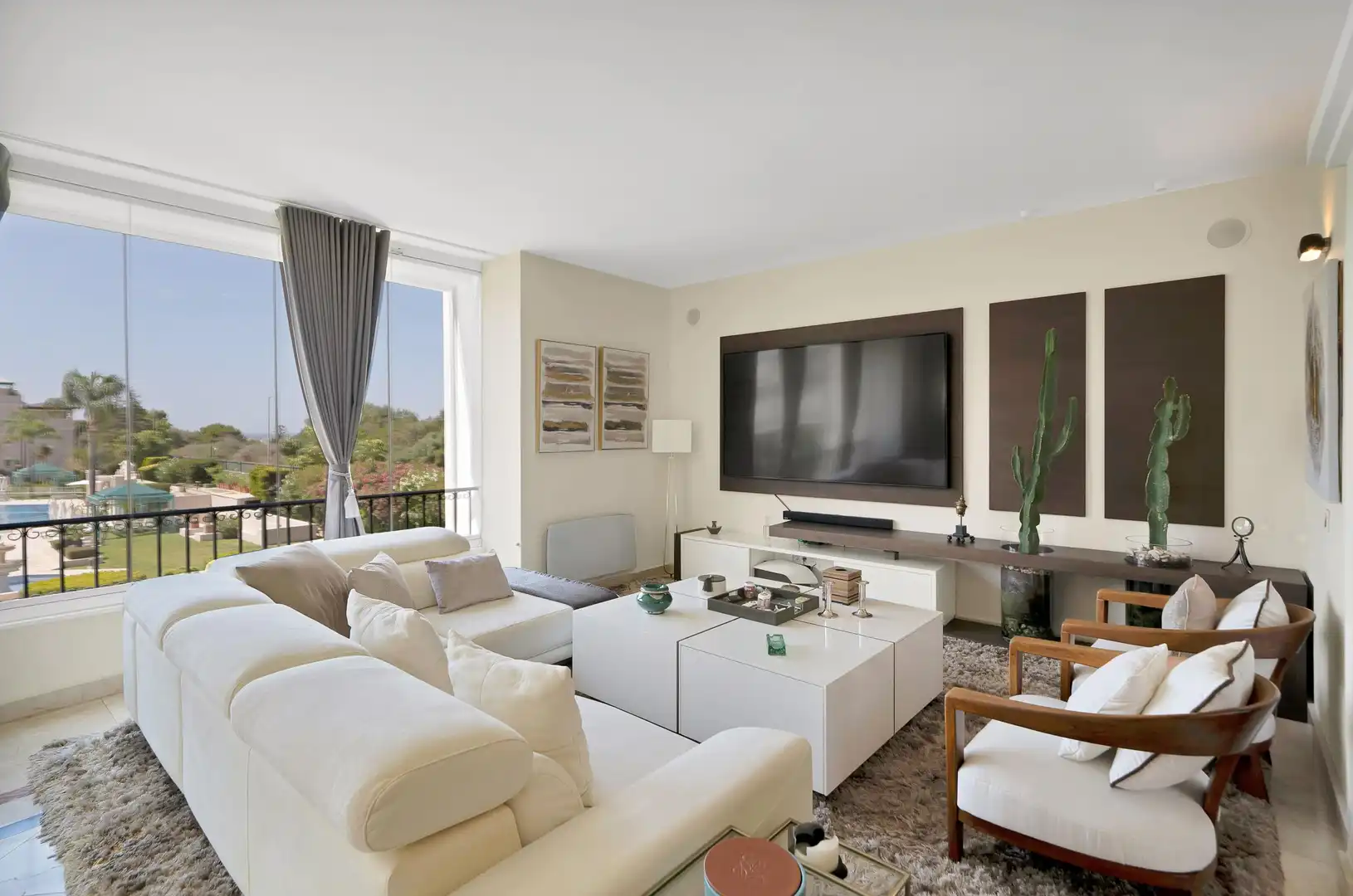 Apartments for sale in 31A Urbanizacion Lomas de Rio Verde, Las Lomas de Río Verde