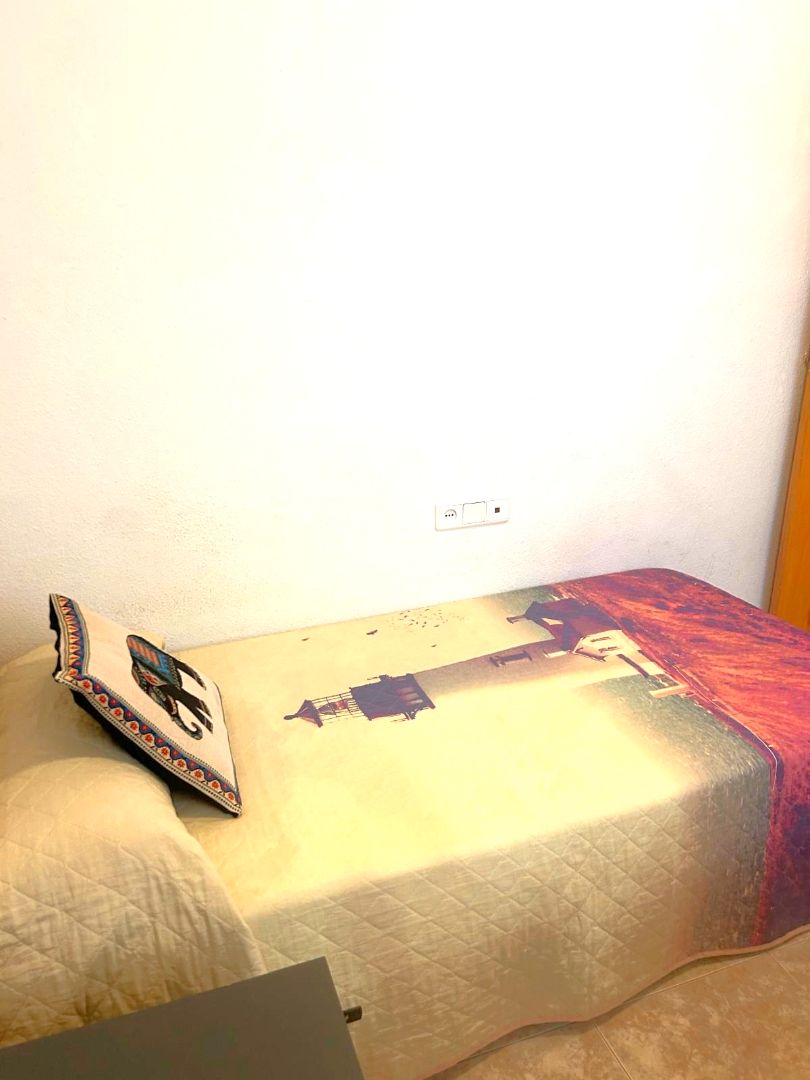 Bedroom of Flat for share in  Murcia Capital  with Air Conditioner, Heating and Furnished