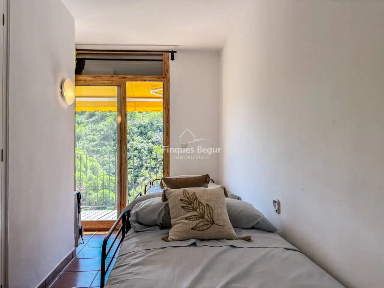Bedroom of Apartments for sale in Begur  with Terrace, Furnished and Balcony