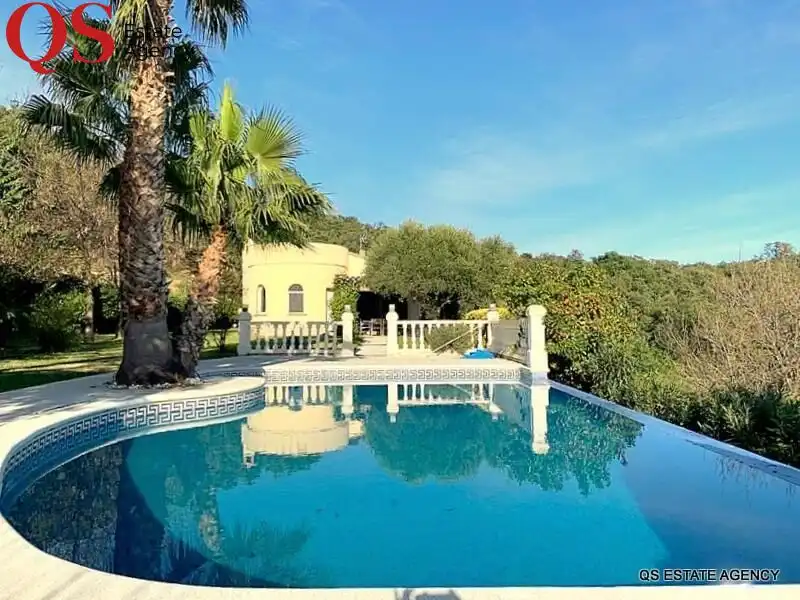 Xalet amb piscina en venda a Urbanitzacions del Nord