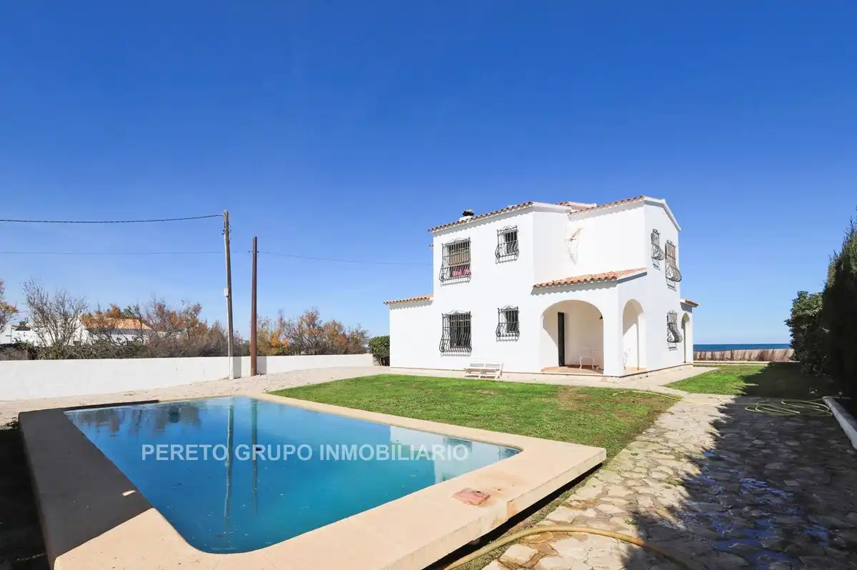 Vista exterior de Casa o chalet en venta en Dénia con Calefacción, Jardín privado y Terraza