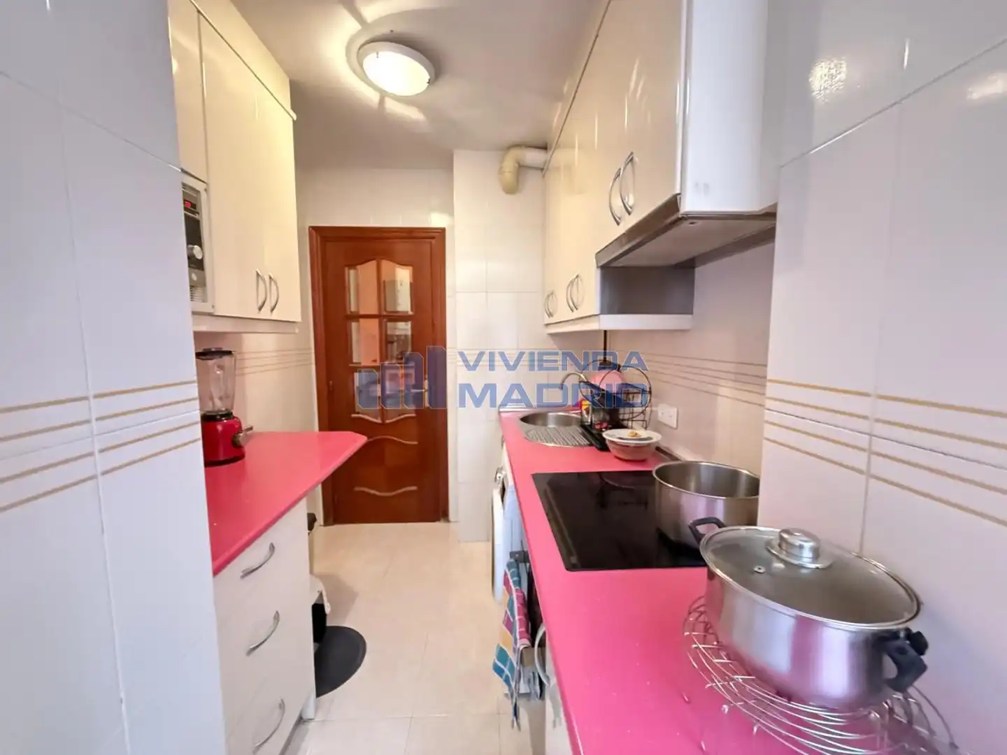 Küche von Wohnung zum Verkauf in Móstoles mit Klimaanlage, Terrasse und Abstellraum