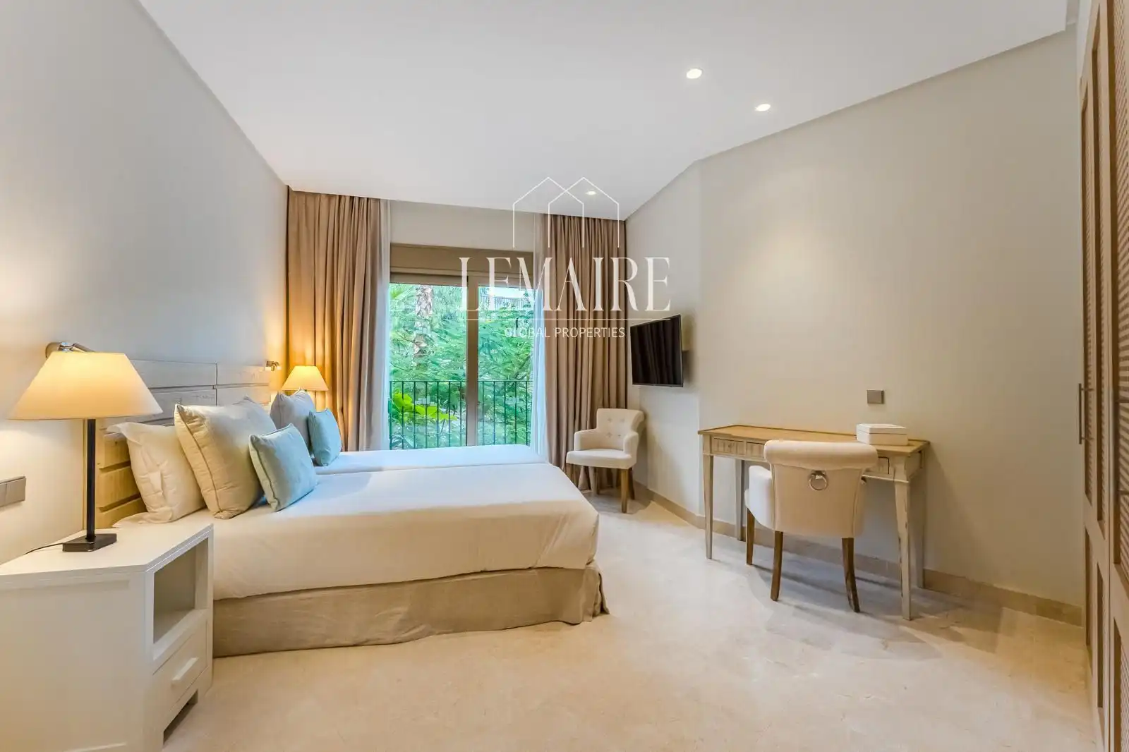 Bedroom of Flat for sale in Guía de Isora  with Air Conditioner, Terrace and Swimming Pool
