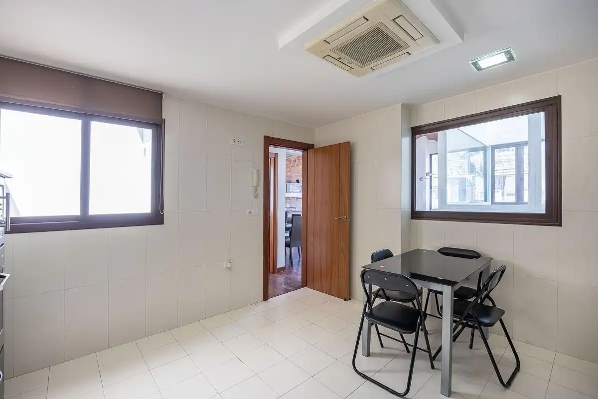 Kitchen of Flat for sale in Granada  with Air Conditioner, Terrace and Balcony