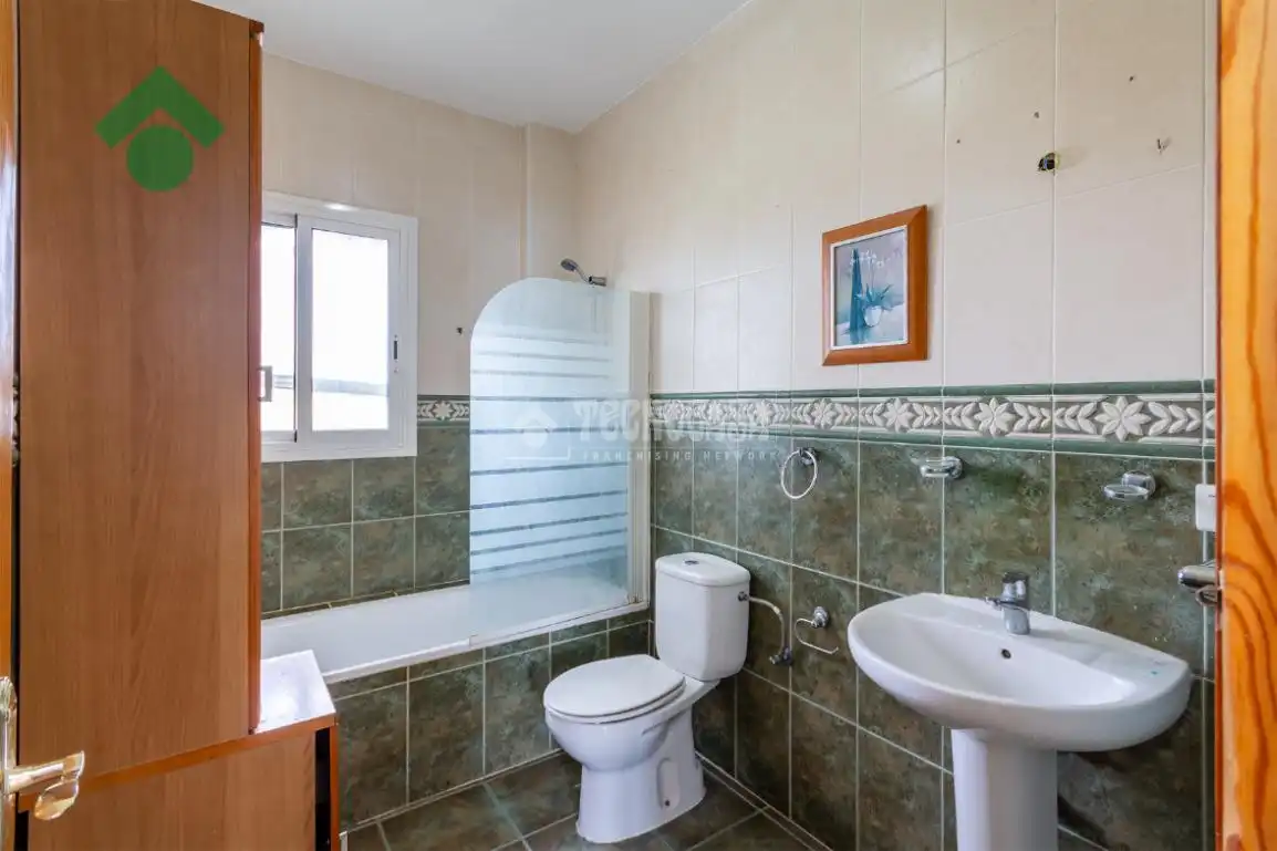 Bany de Finca rústica en venda en Vélez-Málaga amb Aire condicionat, Terrassa i Piscina