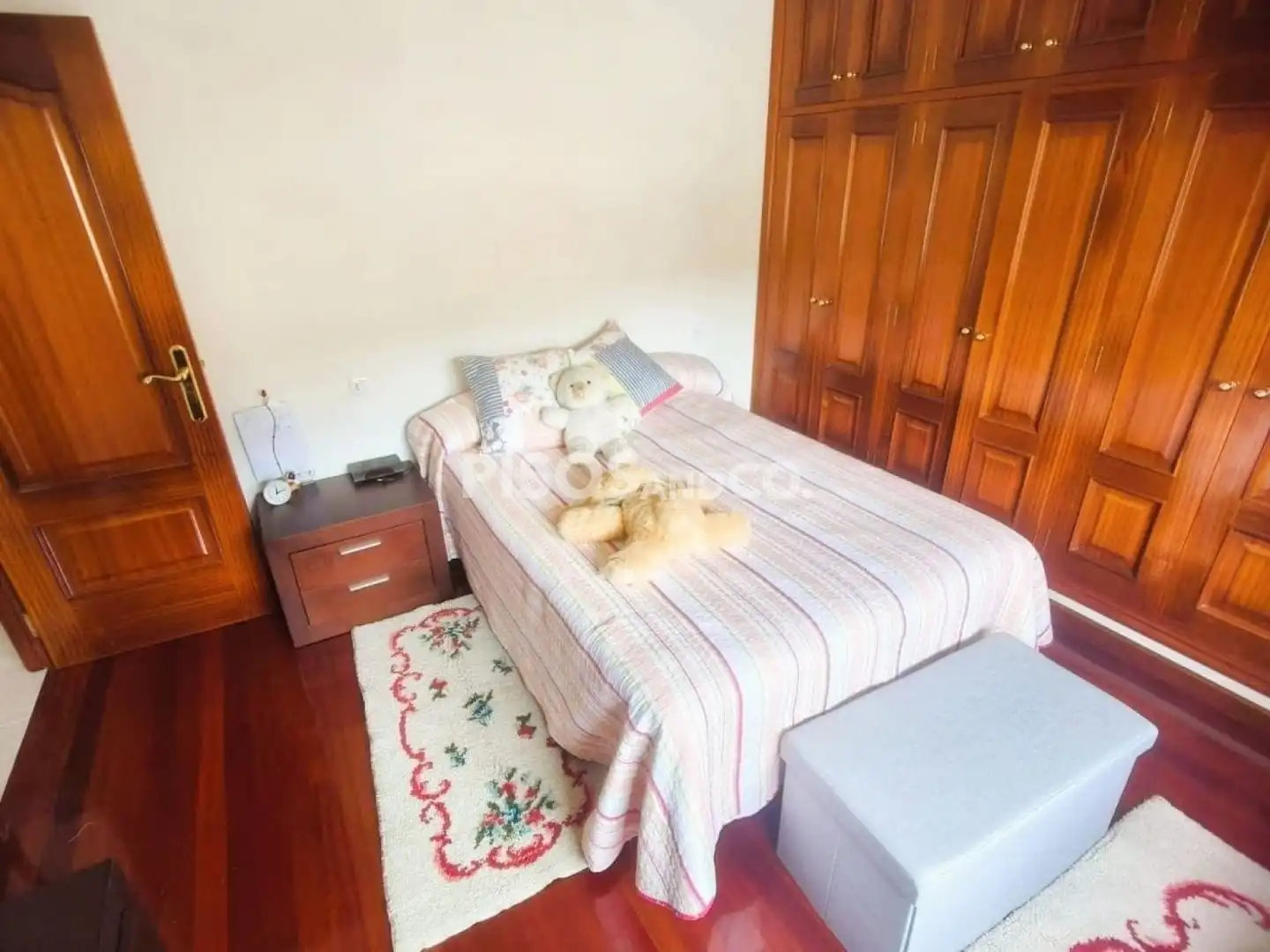 Dormitori de Casa o xalet en venda en Abegondo amb Calefacció, Terrassa i Piscina