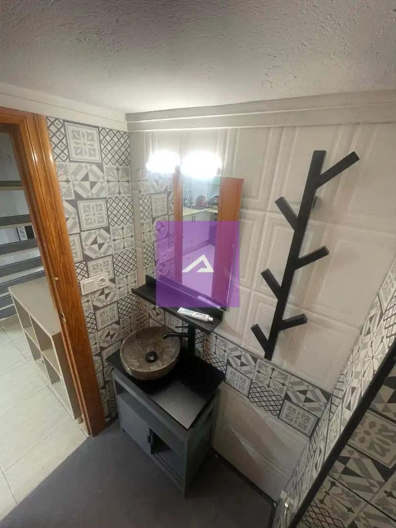 Baño de Local en venta en Valencia con Aire acondicionado y Amueblado