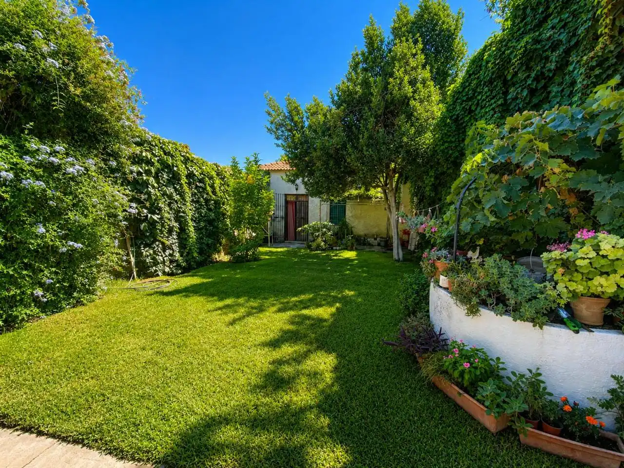 Jardí de Finca rústica en venda en Guareña amb Jardí privat, Terrassa i Piscina