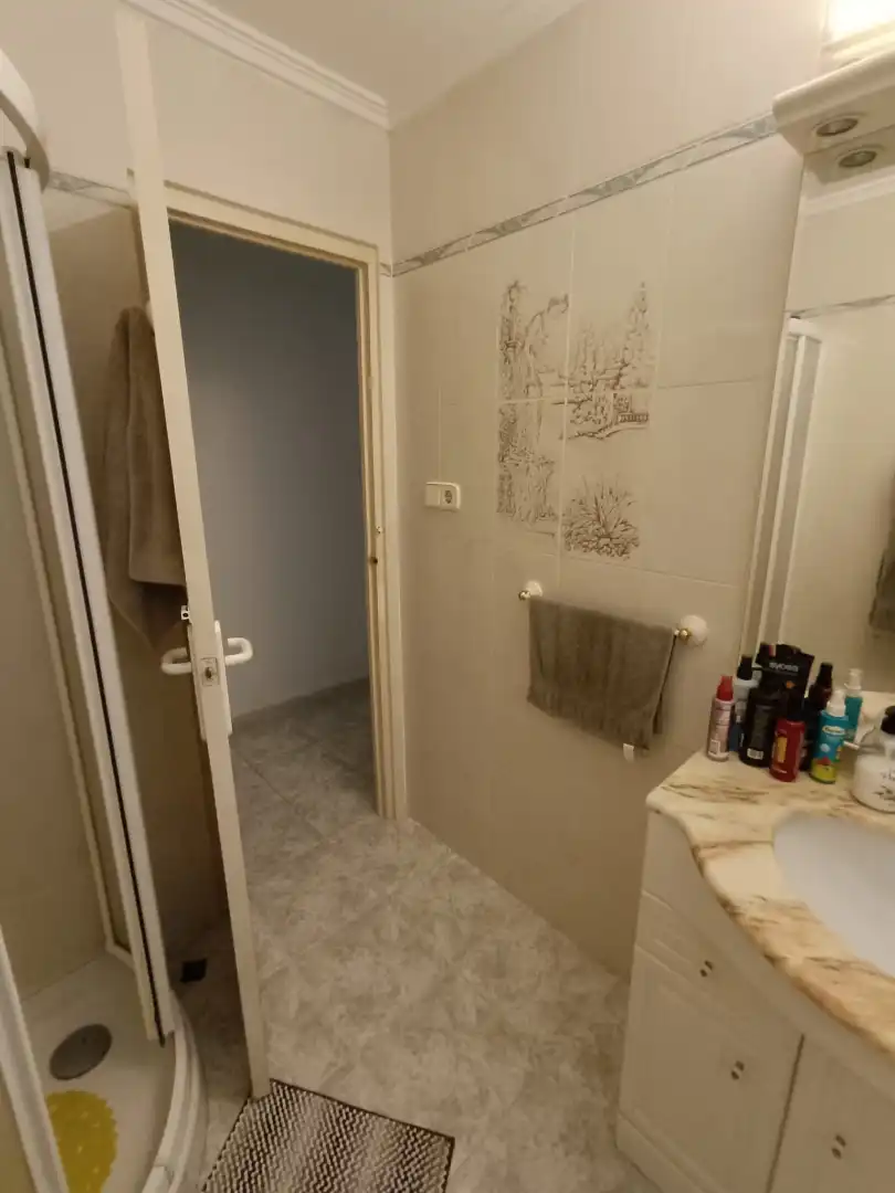 Baño de Piso en venta en Gandia con Aire acondicionado, Amueblado y Balcón