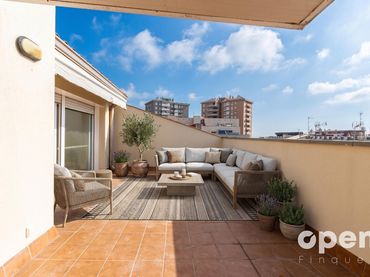 Duplex with balcony for sale in Mossen Tatcher