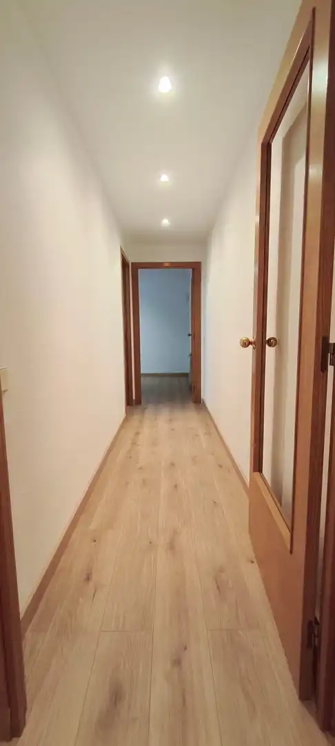 Piso en venta en Sant Adrià de Besòs con Calefacción y Balcón