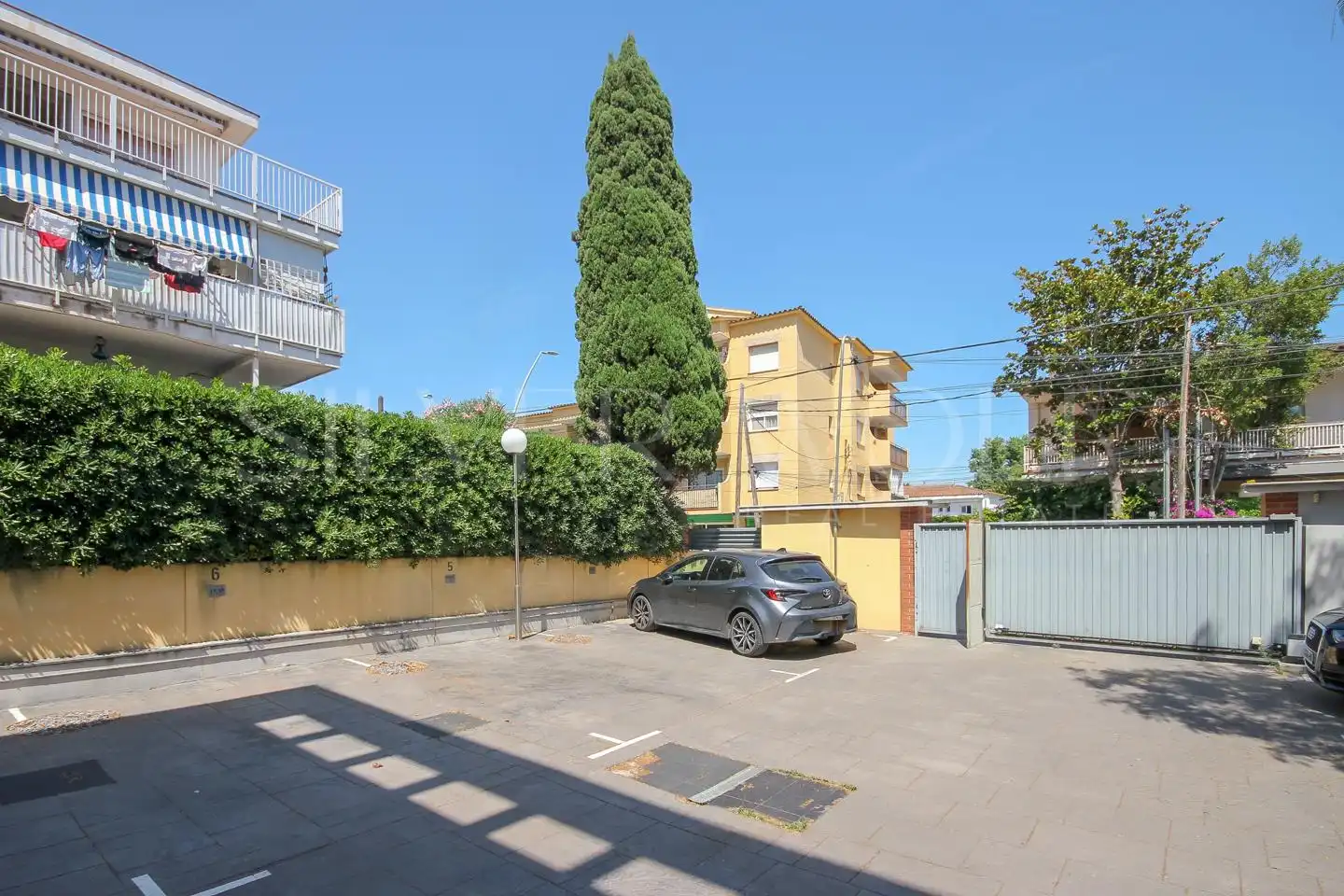 Aparcament de Planta baixa en venda en Castelldefels amb Aire condicionat, Terrassa i Traster