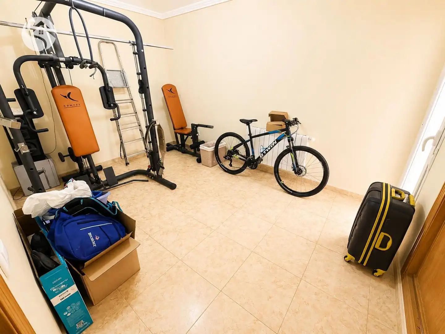 Piso en venta en Arcas del Villar con Calefacción y Trastero
