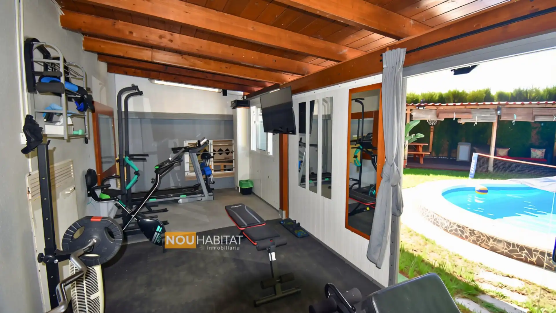 Casa aparellada amb piscina en venda a Montserrat, imagen 28