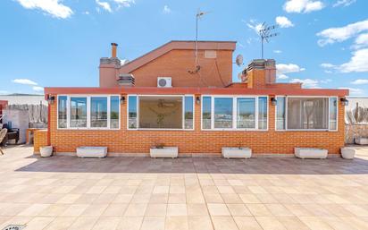 Exterior view of Attic for sale in Alcalá de Henares  with Heating and Terrace