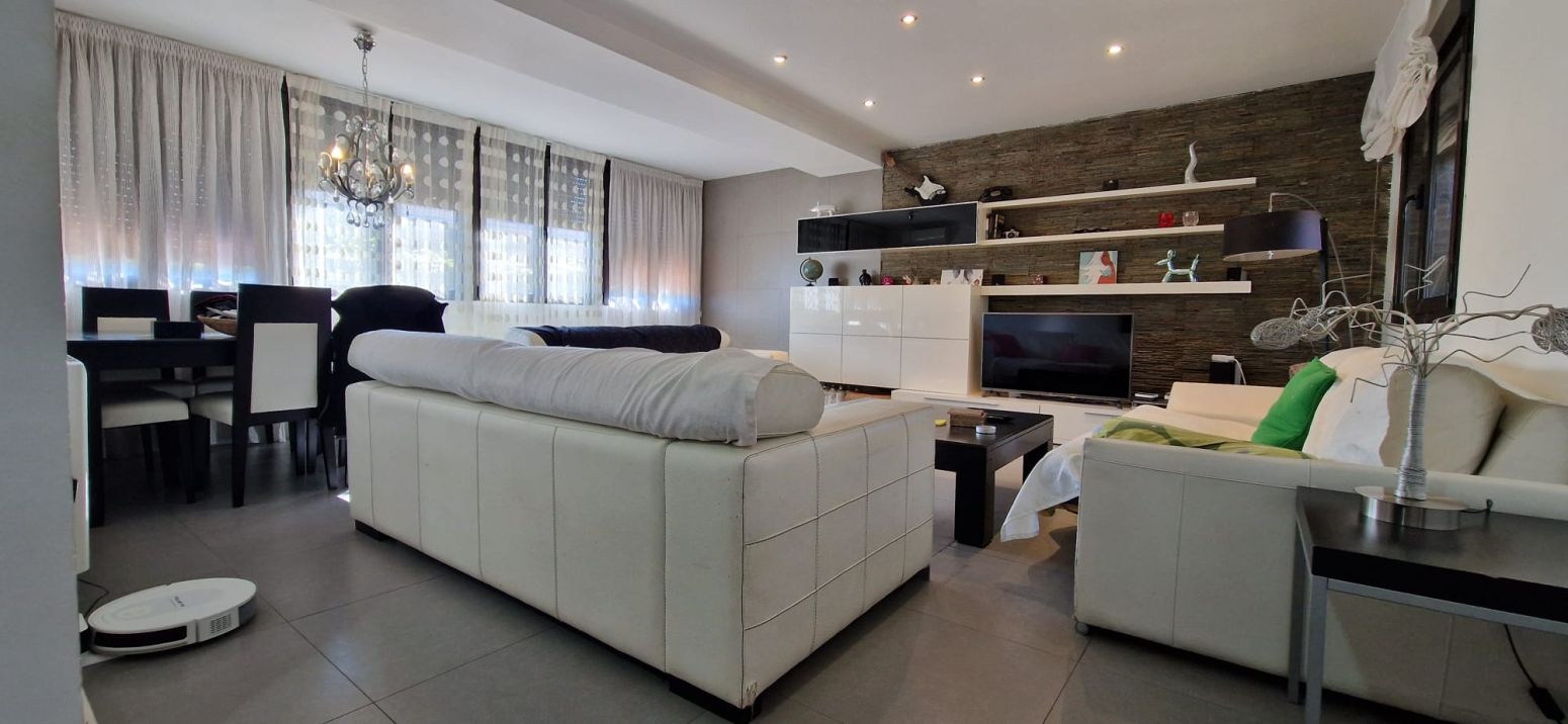 Living room of Houses for sale in Griñón  with Heating, Parquet flooring and Storage room