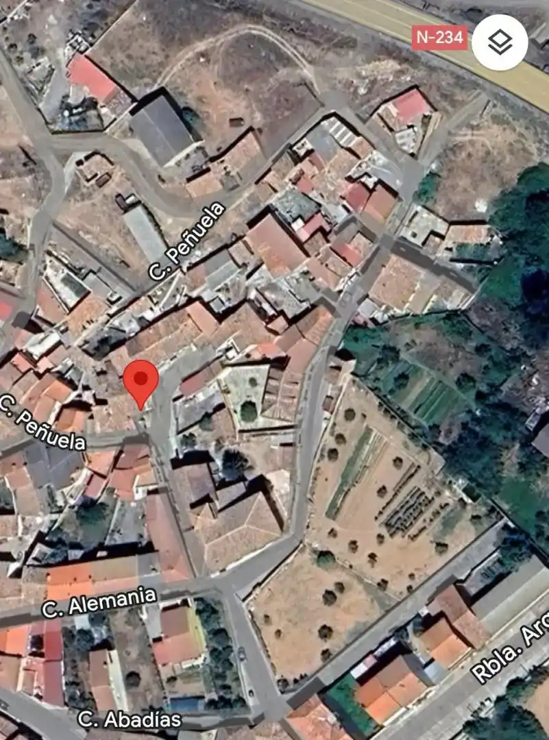 Vista exterior de Finca rústica en venda en Báguena amb Traster
