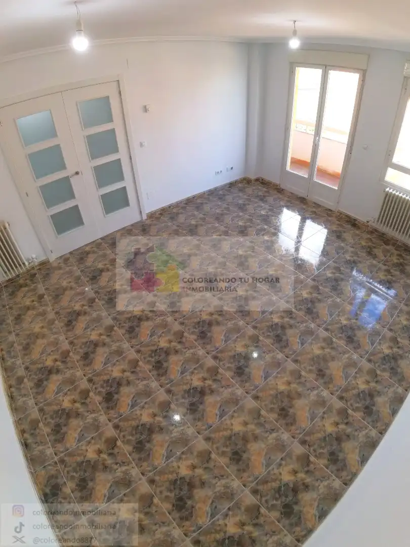 Piso con terraza en venta en Trobajo del Camino, imagen 4