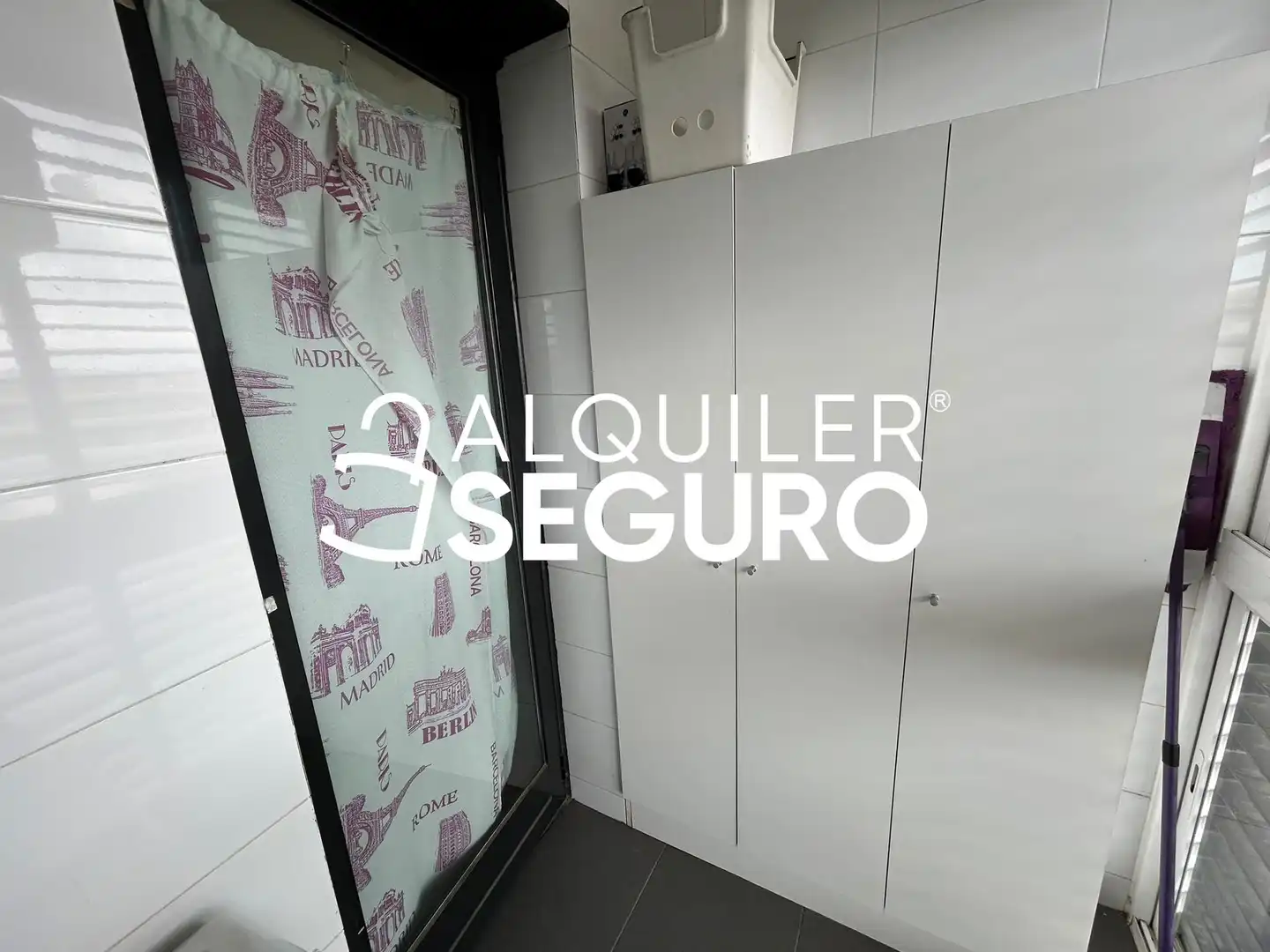 Wohnung zur Miete in Madrid mit Klimaanlage, Heizung und Abstellraum